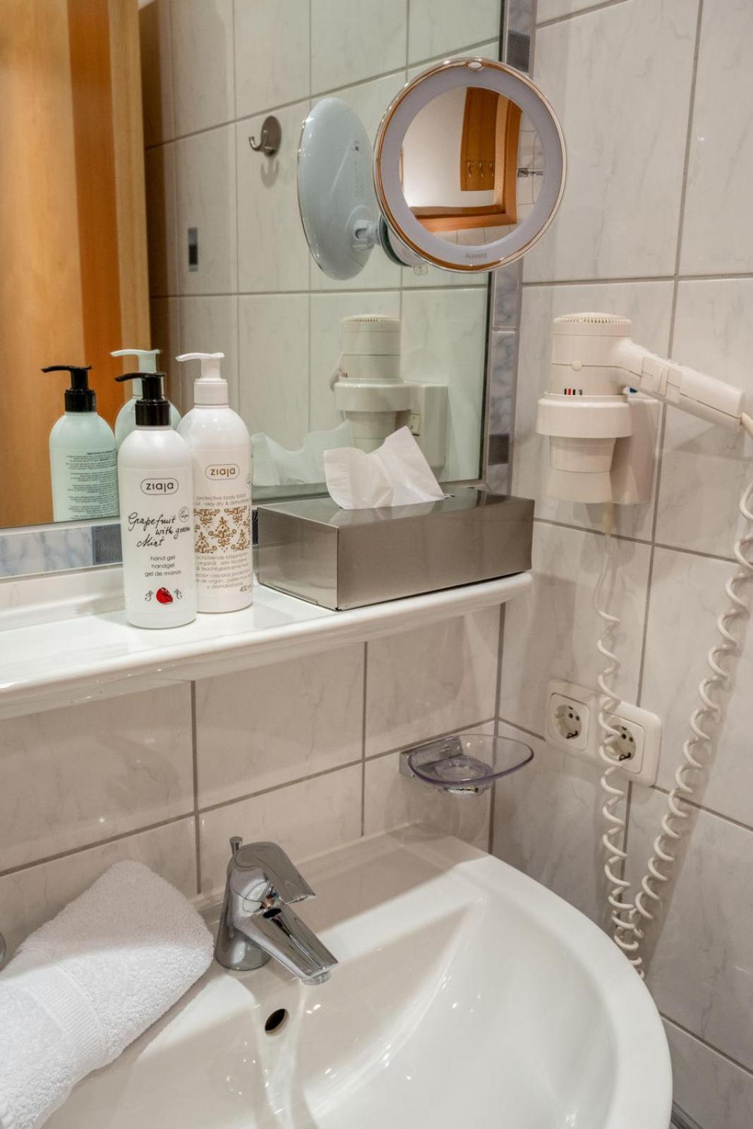 Hotel Haus Waldhof Ischgl Habitación foto